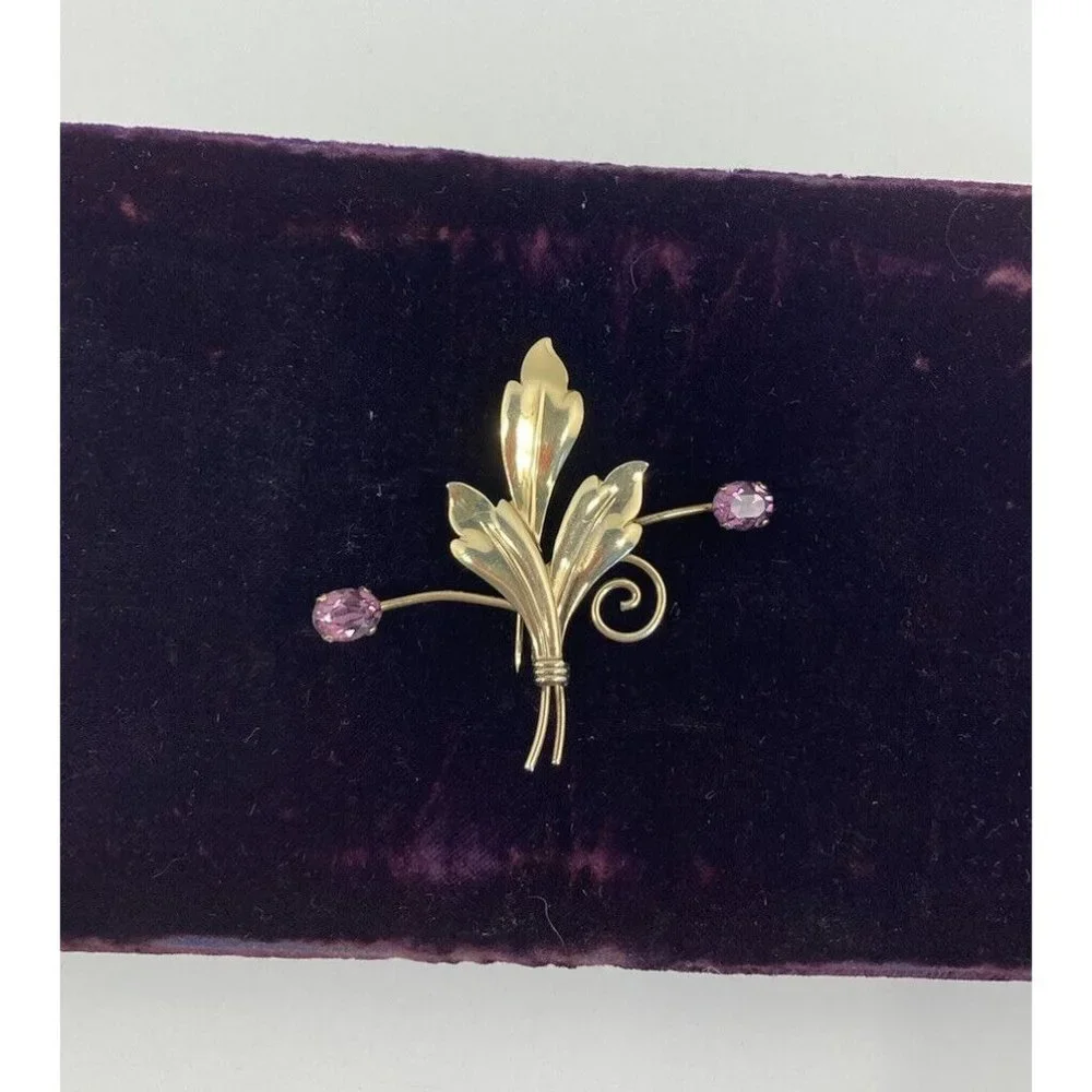 Vintage Van Dell Signed Gold Filled 12 K Women's Brooch with Purple Glass Stones - Picture 1 of 5
